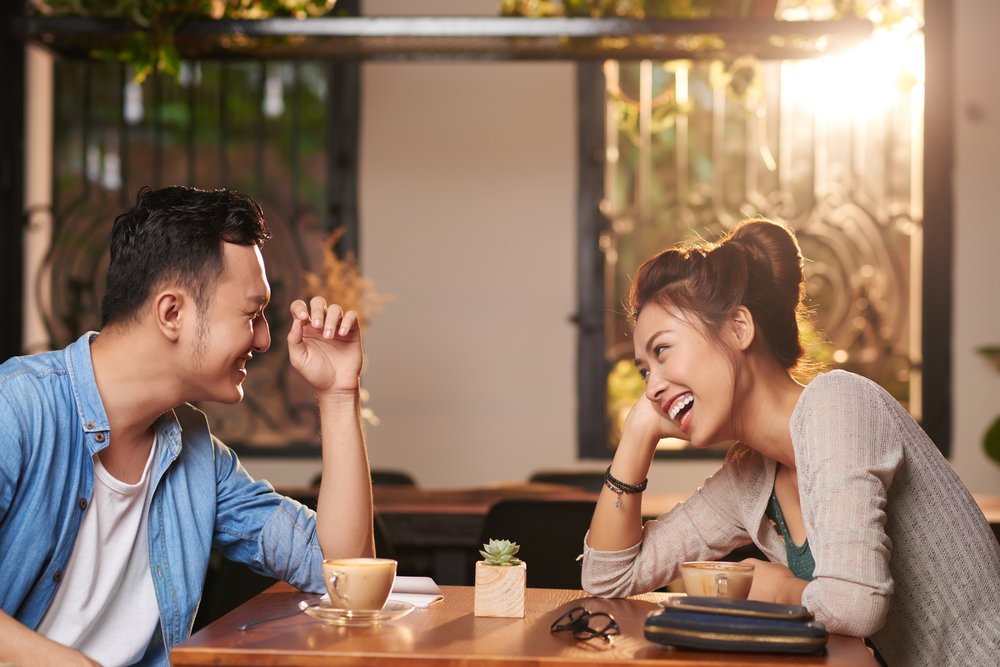The Role Of Eye Contact In Human Connection | Shinagawa LASIK Blog