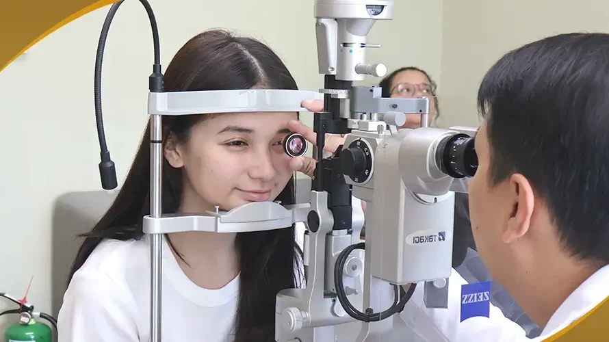 Patient undergoing comprehensive eye screening with a slit-lamp exam at Shinagawa Lasik & Aesthetics.