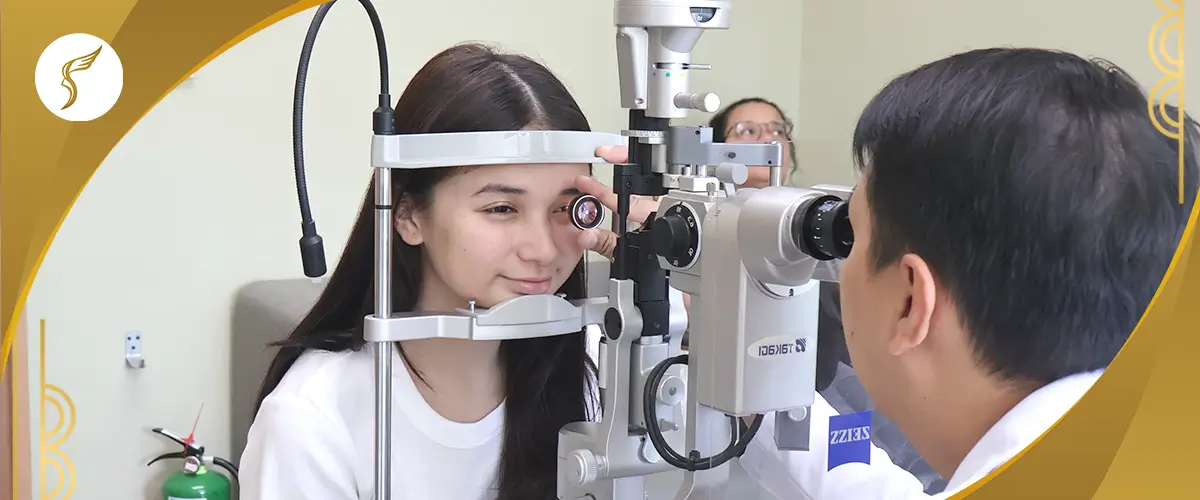 Patient undergoing comprehensive eye screening with a slit-lamp exam at Shinagawa Lasik & Aesthetics.